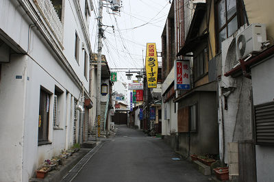 路地裏