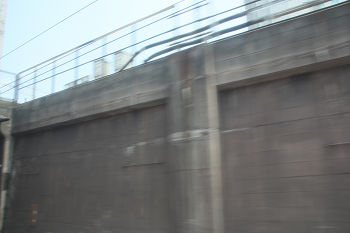 地下へ